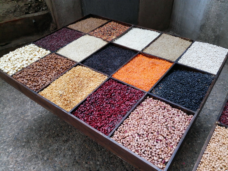 mesa bandeja legumbres barnizadas madera 8.5x124x100 (58eu.) 1u